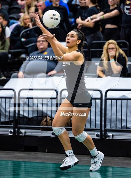 Thumbnail 2 in Mountain View vs. Maple Mountain (UHSAA 5A Semi-Final) photogallery.