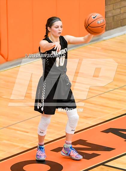 Thumbnail 2 in Fremont vs. Sacred Heart Cathedral Preparatory (NIKE Tournament of Champions) photogallery.