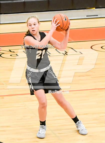 Thumbnail 3 in Fremont vs. Sacred Heart Cathedral Preparatory (NIKE Tournament of Champions) photogallery.