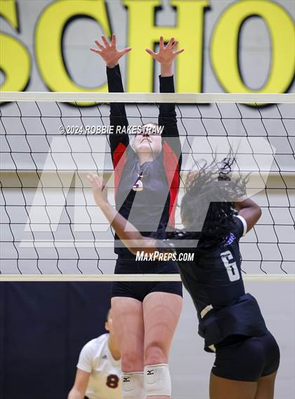 Thumbnail 1 in Rockwall-Heath vs North Forney (Crandall Tournament) photogallery.