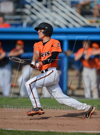 Thumbnail 1 in Notre Dame vs. Lyndonville (NYSPHSAA Section 5 Class DD Semifinal) photogallery.