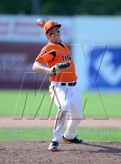 Thumbnail 1 in Notre Dame vs. Lyndonville (NYSPHSAA Section 5 Class DD Semifinal) photogallery.