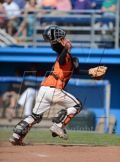 Thumbnail 2 in Notre Dame vs. Lyndonville (NYSPHSAA Section 5 Class DD Semifinal) photogallery.