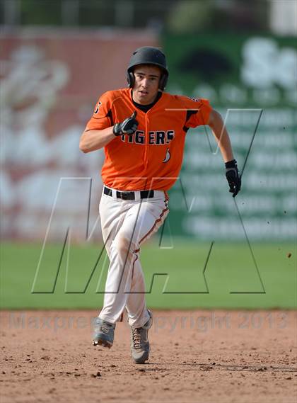 Thumbnail 2 in Notre Dame vs. Lyndonville (NYSPHSAA Section 5 Class DD Semifinal) photogallery.
