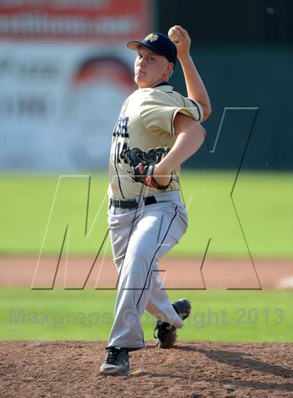 Thumbnail 2 in Notre Dame vs. Lyndonville (NYSPHSAA Section 5 Class DD Semifinal) photogallery.