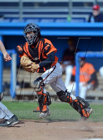Thumbnail 1 in Notre Dame vs. Lyndonville (NYSPHSAA Section 5 Class DD Semifinal) photogallery.