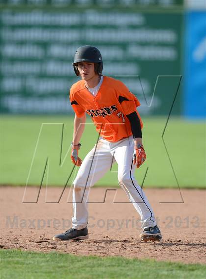 Thumbnail 2 in Notre Dame vs. Lyndonville (NYSPHSAA Section 5 Class DD Semifinal) photogallery.