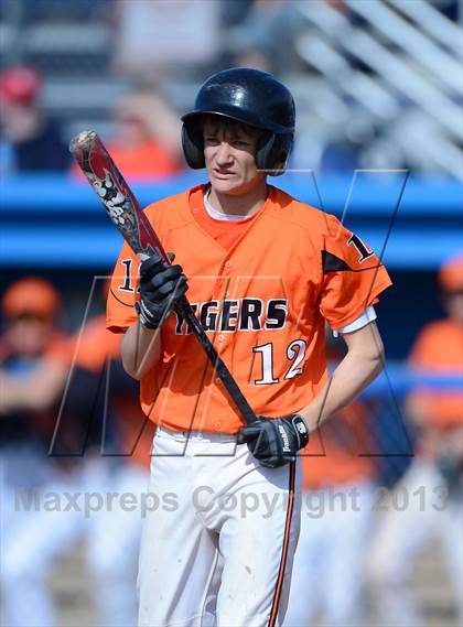 Thumbnail 1 in Notre Dame vs. Lyndonville (NYSPHSAA Section 5 Class DD Semifinal) photogallery.