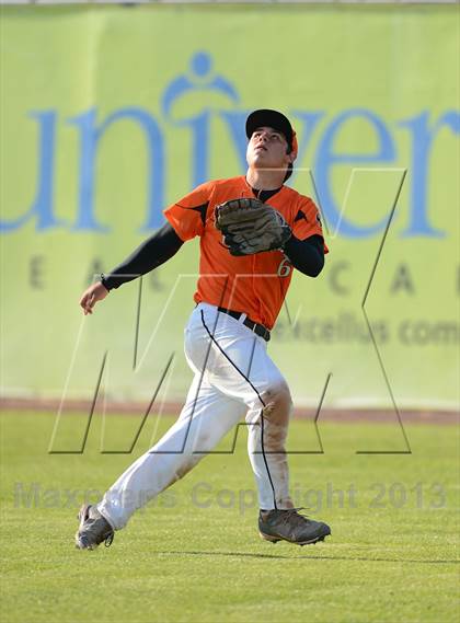 Thumbnail 2 in Notre Dame vs. Lyndonville (NYSPHSAA Section 5 Class DD Semifinal) photogallery.