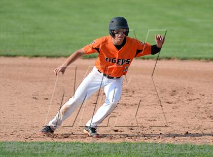 Thumbnail 2 in Notre Dame vs. Lyndonville (NYSPHSAA Section 5 Class DD Semifinal) photogallery.