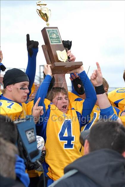 Thumbnail 3 in Hopewell-Loudon vs. St. John's (OHSAA D6 Final) photogallery.
