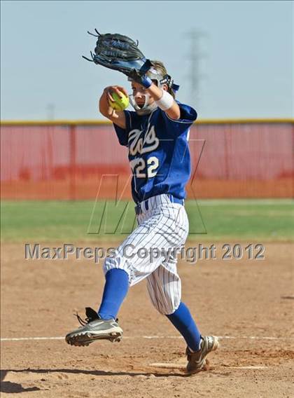 Thumbnail 3 in Clovis @ Centennial (CIF CS Playoffs) photogallery.