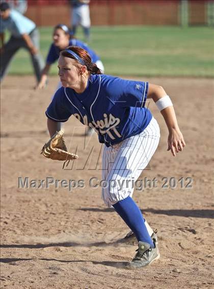 Thumbnail 2 in Clovis @ Centennial (CIF CS Playoffs) photogallery.
