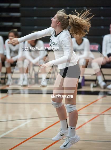 Thumbnail 2 in St. Ignatius vs. Archbishop Mitty (CIF CCS Open Division Final) photogallery.