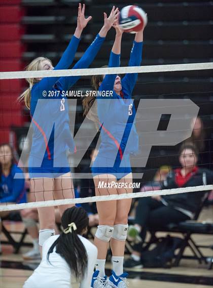 Thumbnail 2 in St. Ignatius vs. Archbishop Mitty (CIF CCS Open Division Final) photogallery.