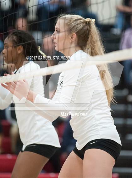 Thumbnail 2 in St. Ignatius vs. Archbishop Mitty (CIF CCS Open Division Final) photogallery.