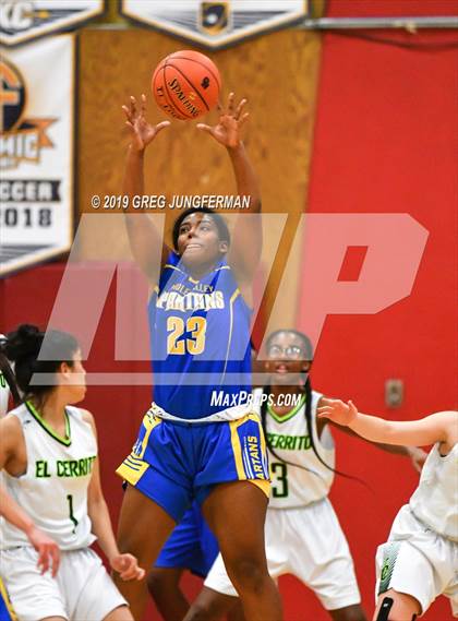 Thumbnail 2 in El Cerrito vs. Pinole Valley (Cardinal Newman Classic) photogallery.