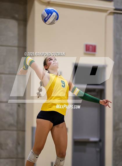 Thumbnail 1 in Kingsburg @ Clovis North photogallery.