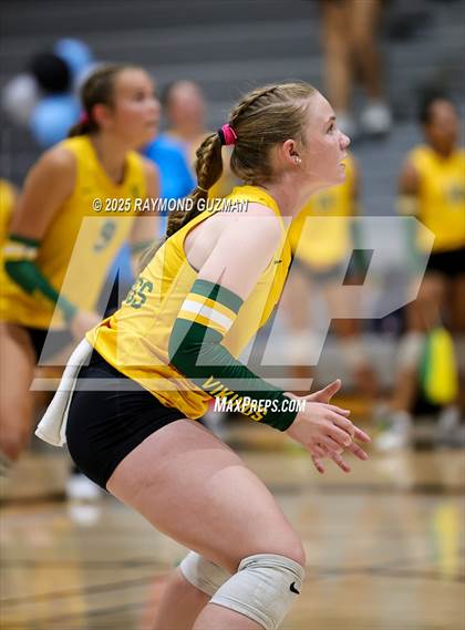 Thumbnail 1 in Kingsburg @ Clovis North photogallery.