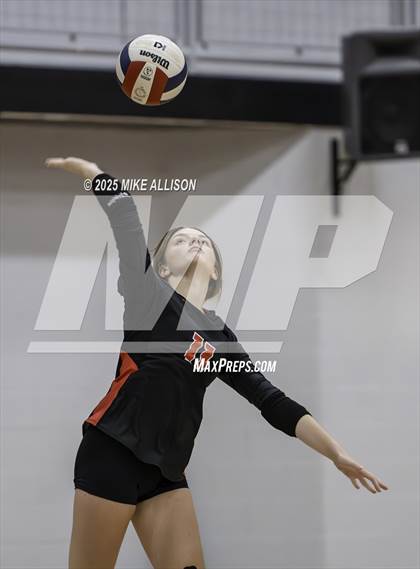 Thumbnail 1 in JV: Bradley Central @ Ooltewah photogallery.