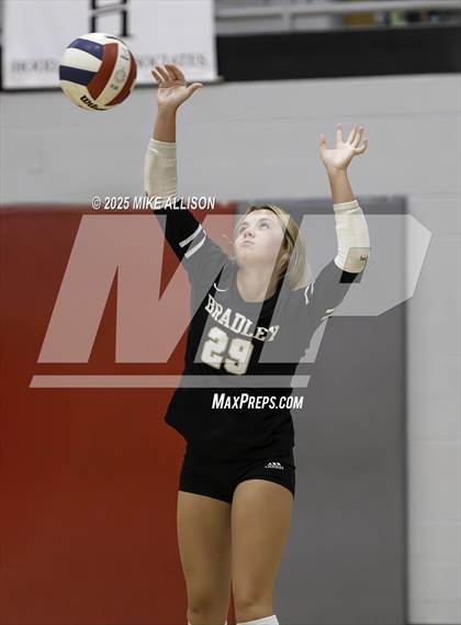 Thumbnail 1 in JV: Bradley Central @ Ooltewah photogallery.
