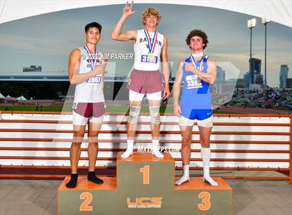 Thumbnail 3 in UIL 1A State Championship photogallery.