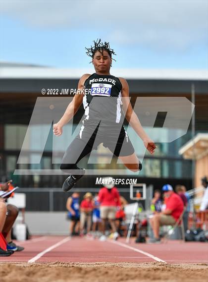 Thumbnail 2 in UIL 1A State Championship photogallery.