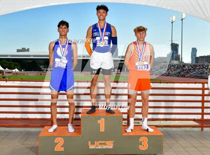 Thumbnail 2 in UIL 1A State Championship photogallery.