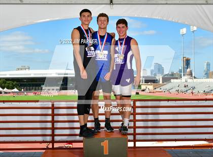 Thumbnail 3 in UIL 1A State Championship photogallery.