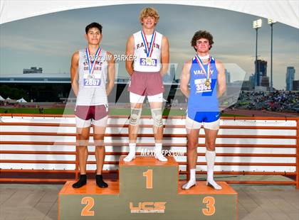 Thumbnail 1 in UIL 1A State Championship photogallery.