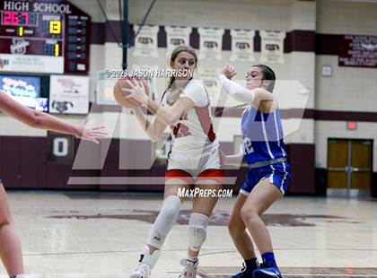 Thumbnail 1 in Muenster VS Windthorst (Gayno Shelton’s Hoopin into the Holiday) photogallery.