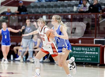 Thumbnail 3 in Muenster VS Windthorst (Gayno Shelton’s Hoopin into the Holiday) photogallery.