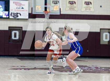 Thumbnail 1 in Muenster VS Windthorst (Gayno Shelton’s Hoopin into the Holiday) photogallery.