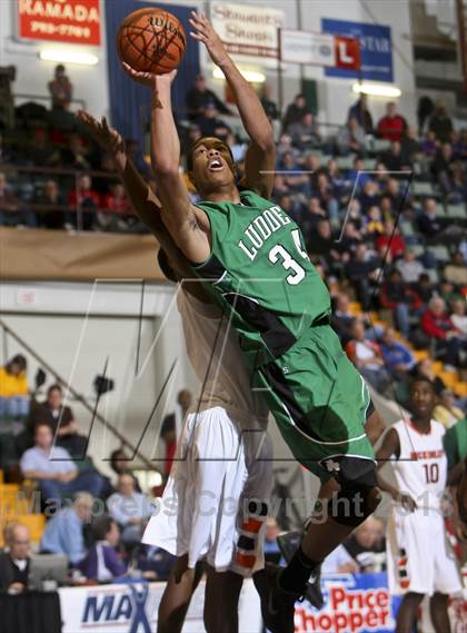 Thumbnail 1 in McKinley vs. Bishop Ludden (NYSPHSAA Class A Semifinal) photogallery.