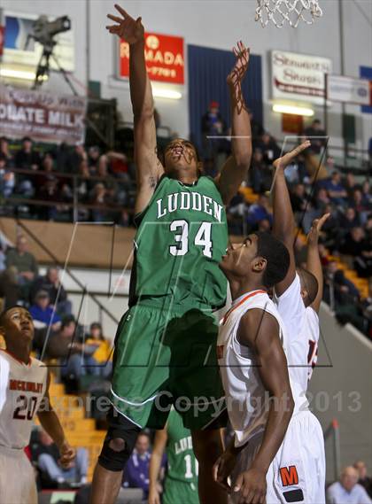 Thumbnail 1 in McKinley vs. Bishop Ludden (NYSPHSAA Class A Semifinal) photogallery.
