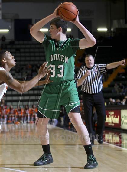Thumbnail 3 in McKinley vs. Bishop Ludden (NYSPHSAA Class A Semifinal) photogallery.