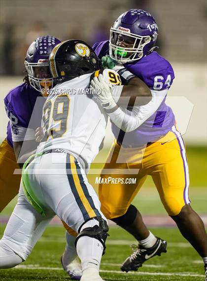Thumbnail 1 in Irmo vs. Northwestern (SCHSL 5A Division 2 Final) photogallery.