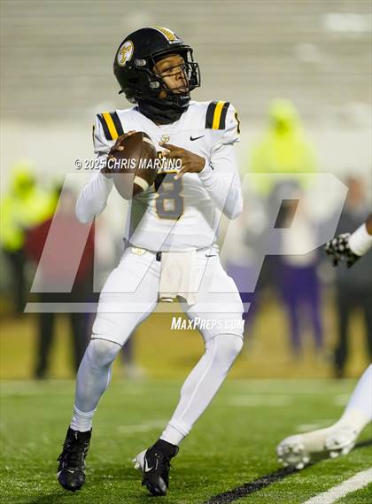 Thumbnail 2 in Irmo vs. Northwestern (SCHSL 5A Division 2 Final) photogallery.