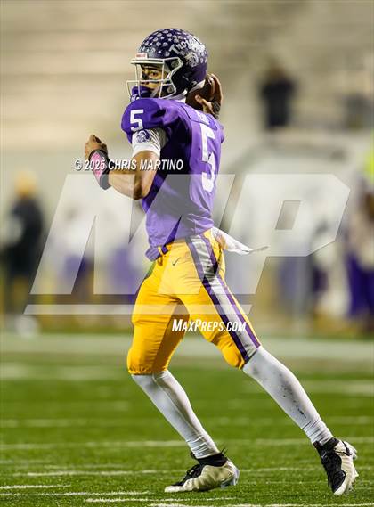Thumbnail 1 in Irmo vs. Northwestern (SCHSL 5A Division 2 Final) photogallery.
