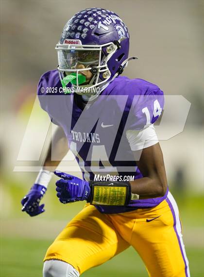 Thumbnail 2 in Irmo vs. Northwestern (SCHSL 5A Division 2 Final) photogallery.