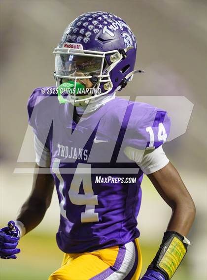 Thumbnail 3 in Irmo vs. Northwestern (SCHSL 5A Division 2 Final) photogallery.