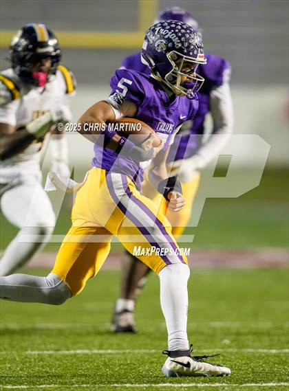 Thumbnail 3 in Irmo vs. Northwestern (SCHSL 5A Division 2 Final) photogallery.