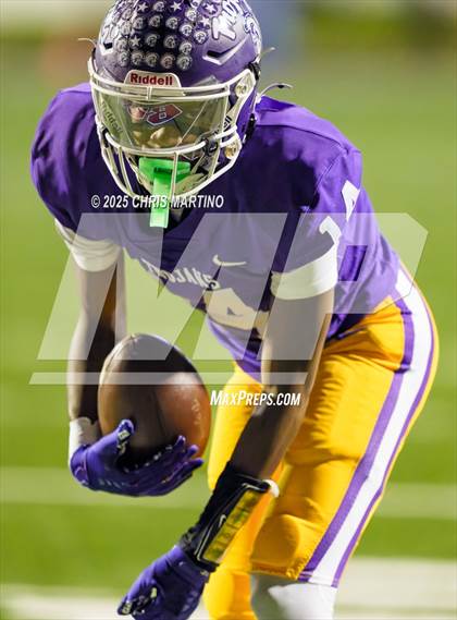 Thumbnail 2 in Irmo vs. Northwestern (SCHSL 5A Division 2 Final) photogallery.