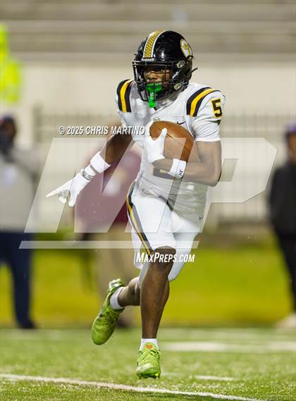 Thumbnail 2 in Irmo vs. Northwestern (SCHSL 5A Division 2 Final) photogallery.