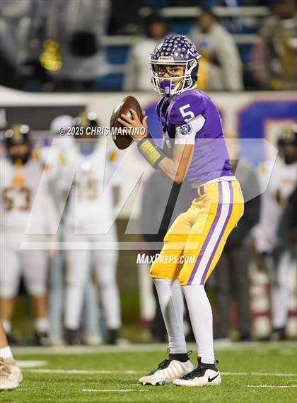 Thumbnail 1 in Irmo vs. Northwestern (SCHSL 5A Division 2 Final) photogallery.