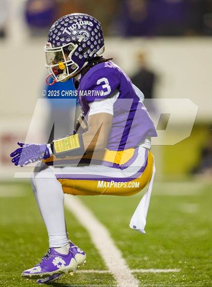 Thumbnail 3 in Irmo vs. Northwestern (SCHSL 5A Division 2 Final) photogallery.