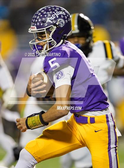 Thumbnail 3 in Irmo vs. Northwestern (SCHSL 5A Division 2 Final) photogallery.