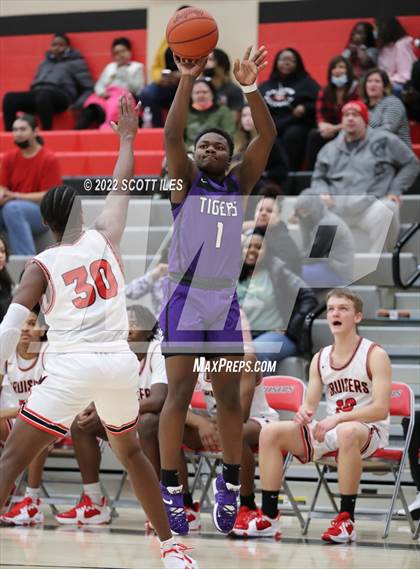 Thumbnail 3 in Pickerington Central @ Groveport-Madison photogallery.