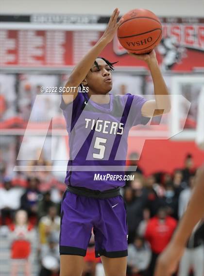 Thumbnail 2 in Pickerington Central @ Groveport-Madison photogallery.