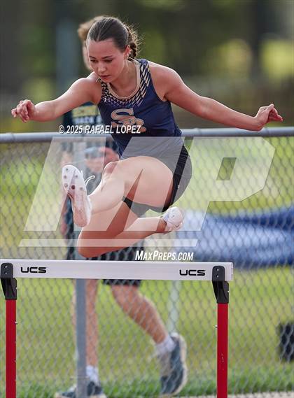 Thumbnail 2 in Rosehill Eagle Relays (300M Hurdles) photogallery.